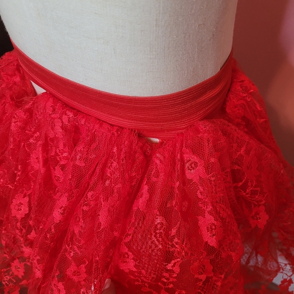 Red tutu - Picture 4 of 6